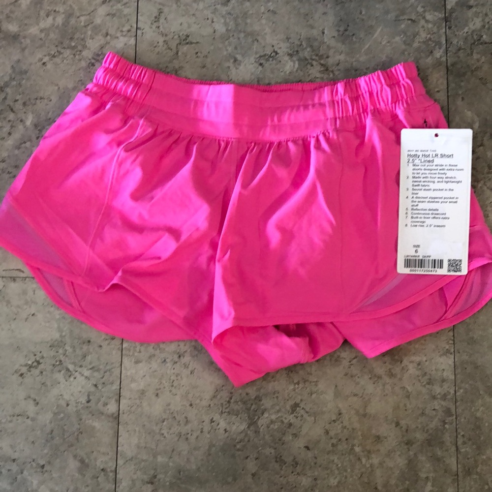 Lululemon Hotty Hot Shorts 2.5” Dark Prism Pink